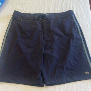 B25016 EUC dark seas Boardshorts SZ 34 but will fit 36 based on measurements